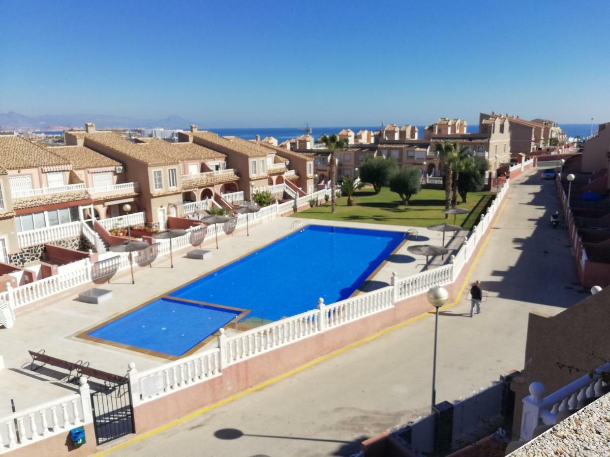 Bungalow Junto A La Piscina, Gran Alacant サンタ・ポラ エクステリア 写真